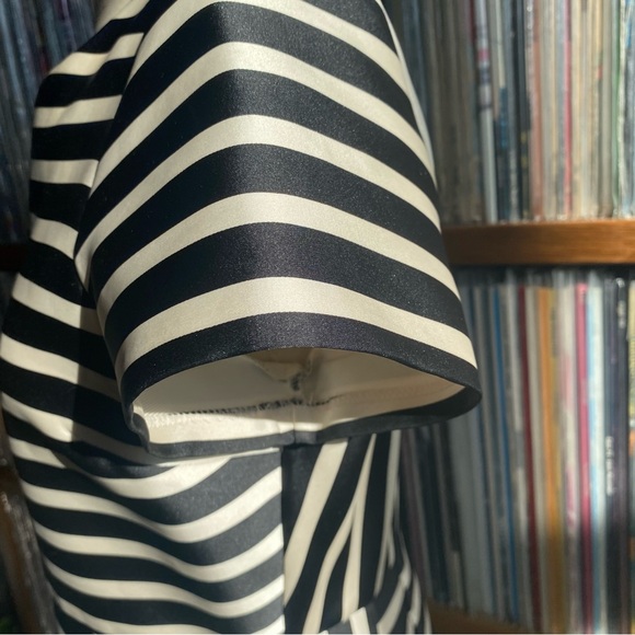EUC TOPSHOP Black and White Striped Mini Dress size 6US - Picture 3 of 7